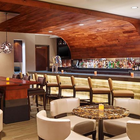 מלון Doubletree By Hilton San Antonio Airport מראה חיצוני תמונה