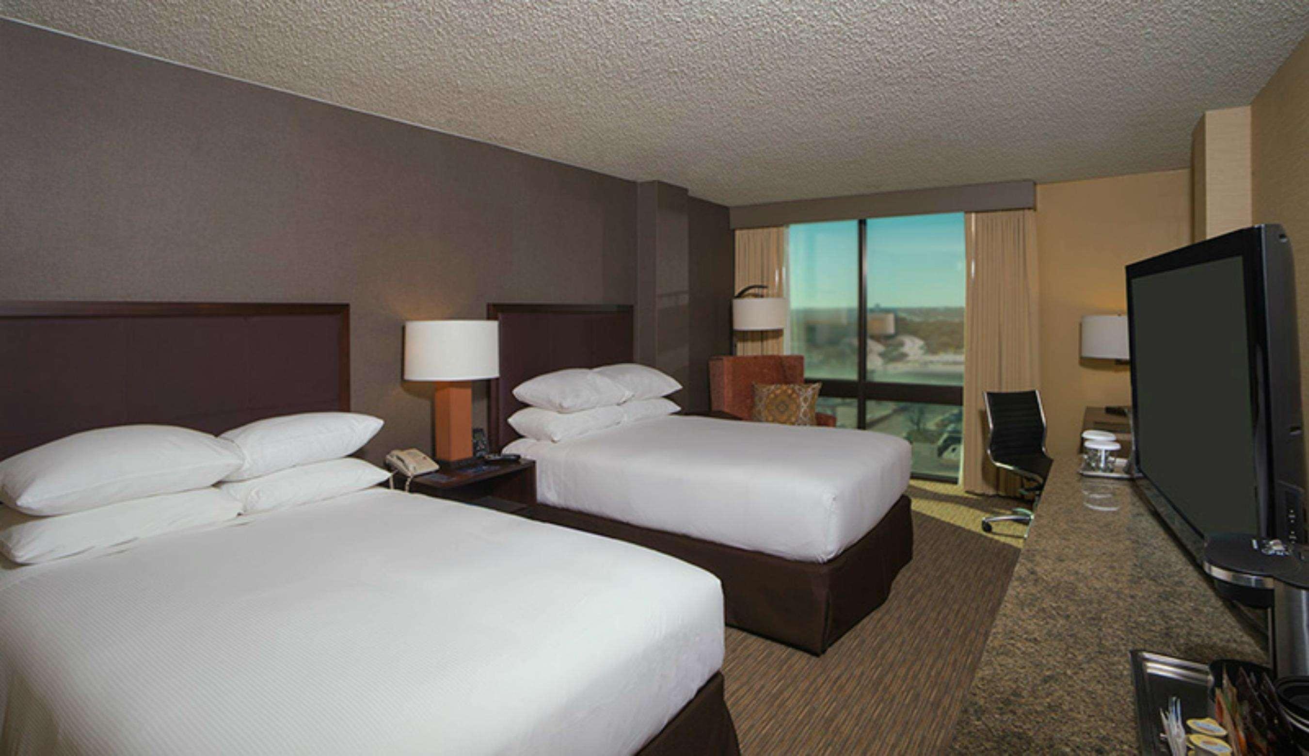 מלון Doubletree By Hilton San Antonio Airport מראה חיצוני תמונה