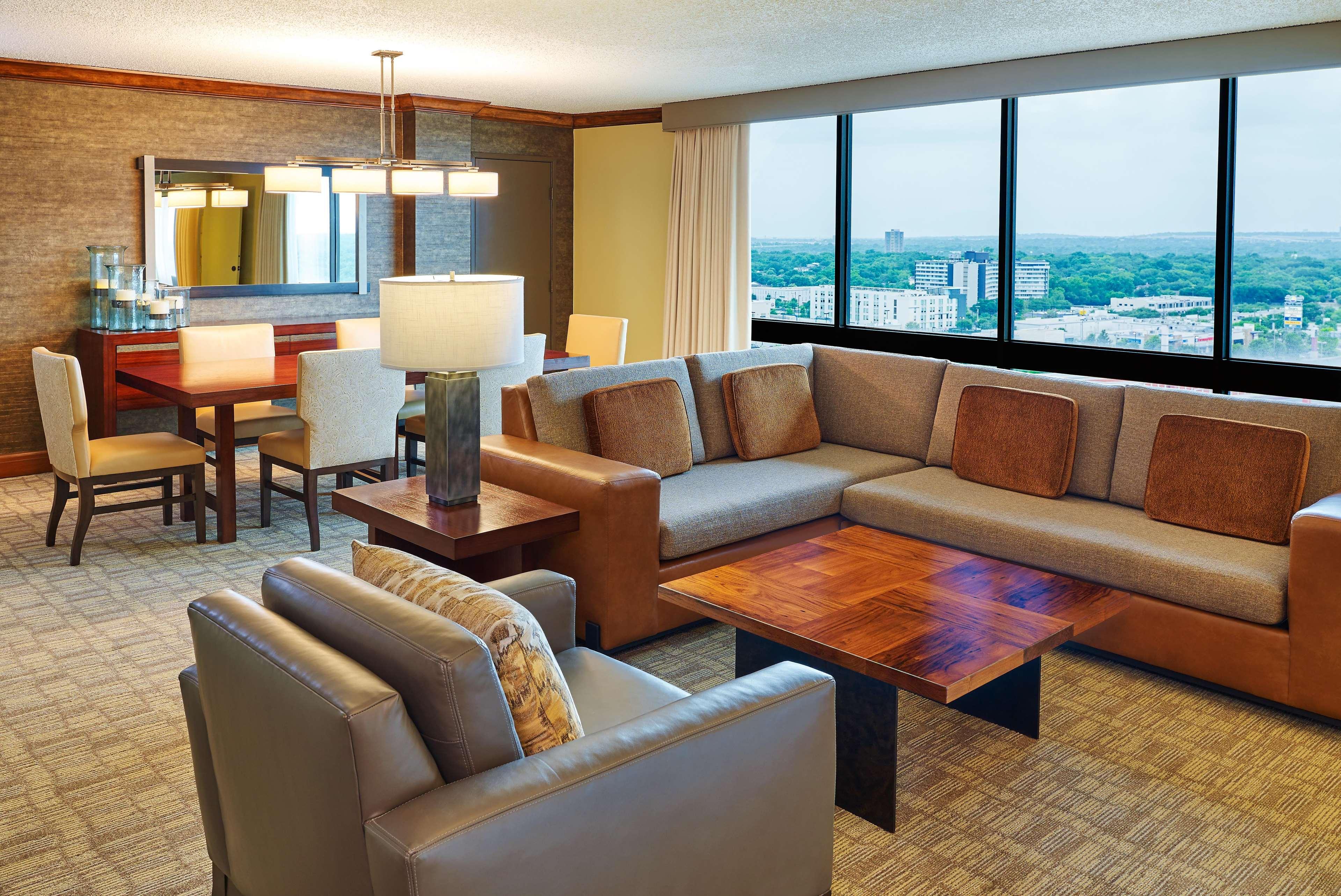 מלון Doubletree By Hilton San Antonio Airport מראה חיצוני תמונה