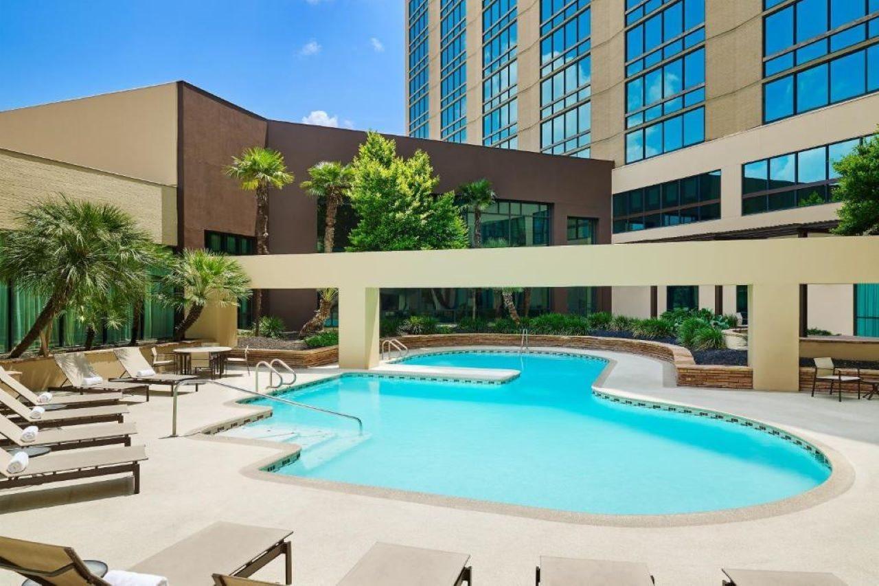 מלון Doubletree By Hilton San Antonio Airport מראה חיצוני תמונה