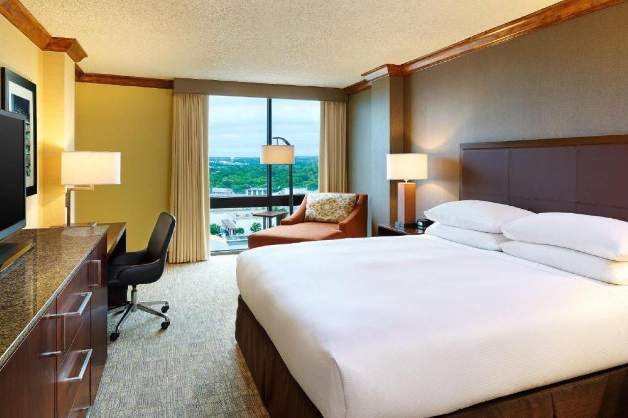 מלון Doubletree By Hilton San Antonio Airport מראה חיצוני תמונה