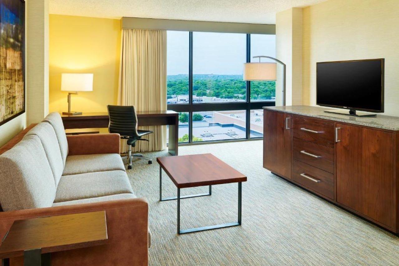 מלון Doubletree By Hilton San Antonio Airport מראה חיצוני תמונה